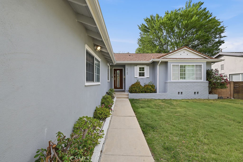 6949 Lena Property Photo 4