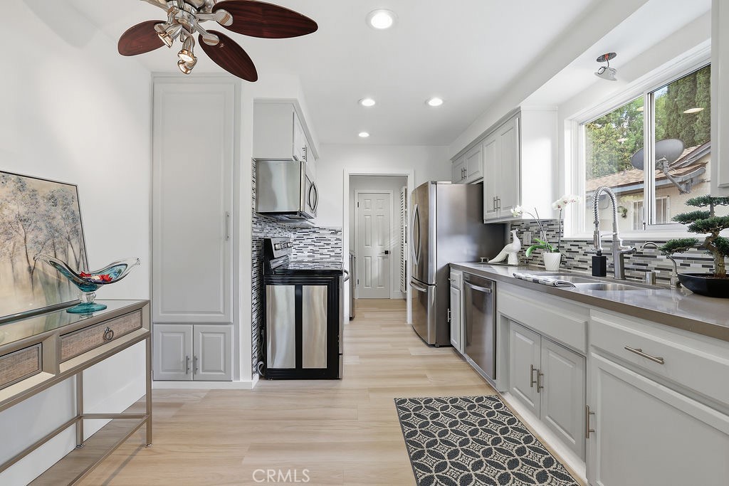 6949 Lena Property Photo 25
