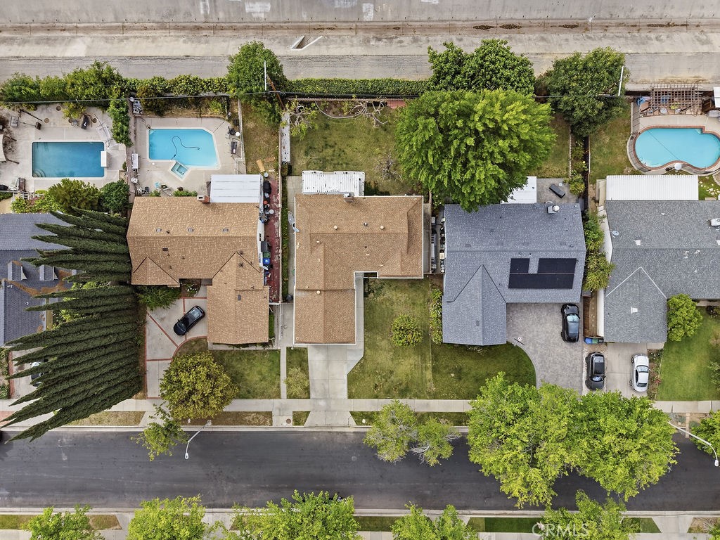 6949 Lena Property Photo 36