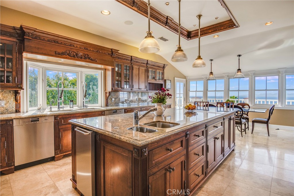 1409 Via Arco Property Photo 16