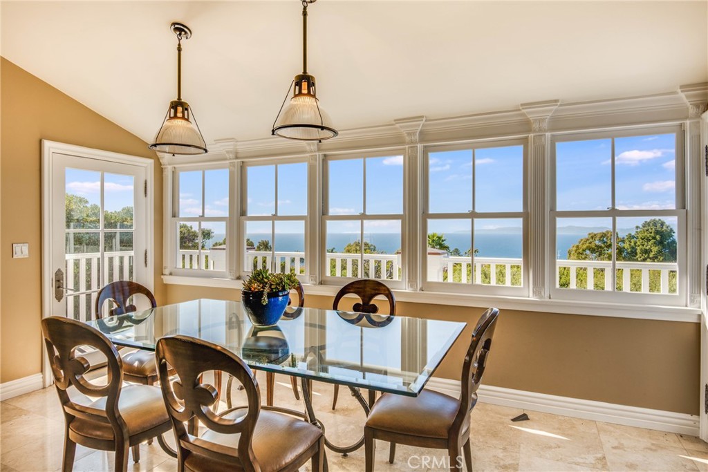 1409 Via Arco Property Photo 5