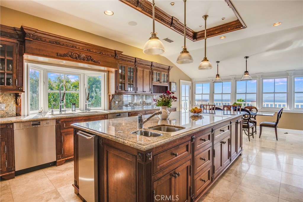 1409 Via Arco Property Photo 32