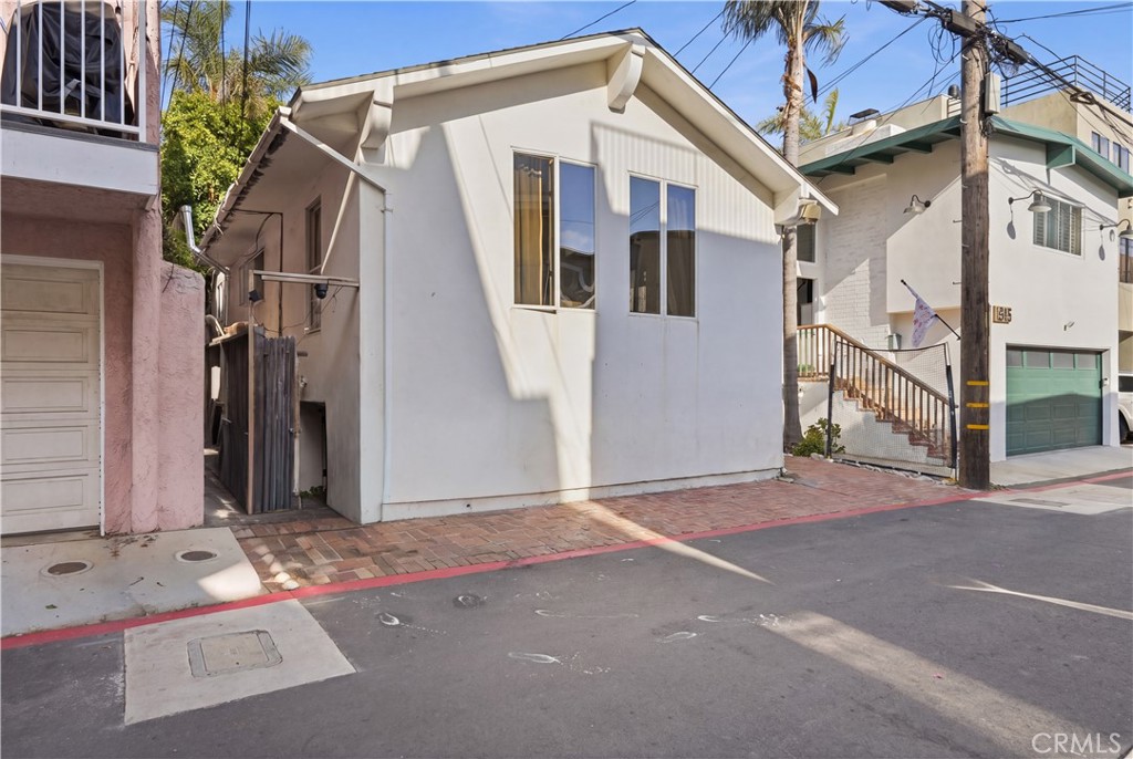 518 Bayview Drive Property Photo 1