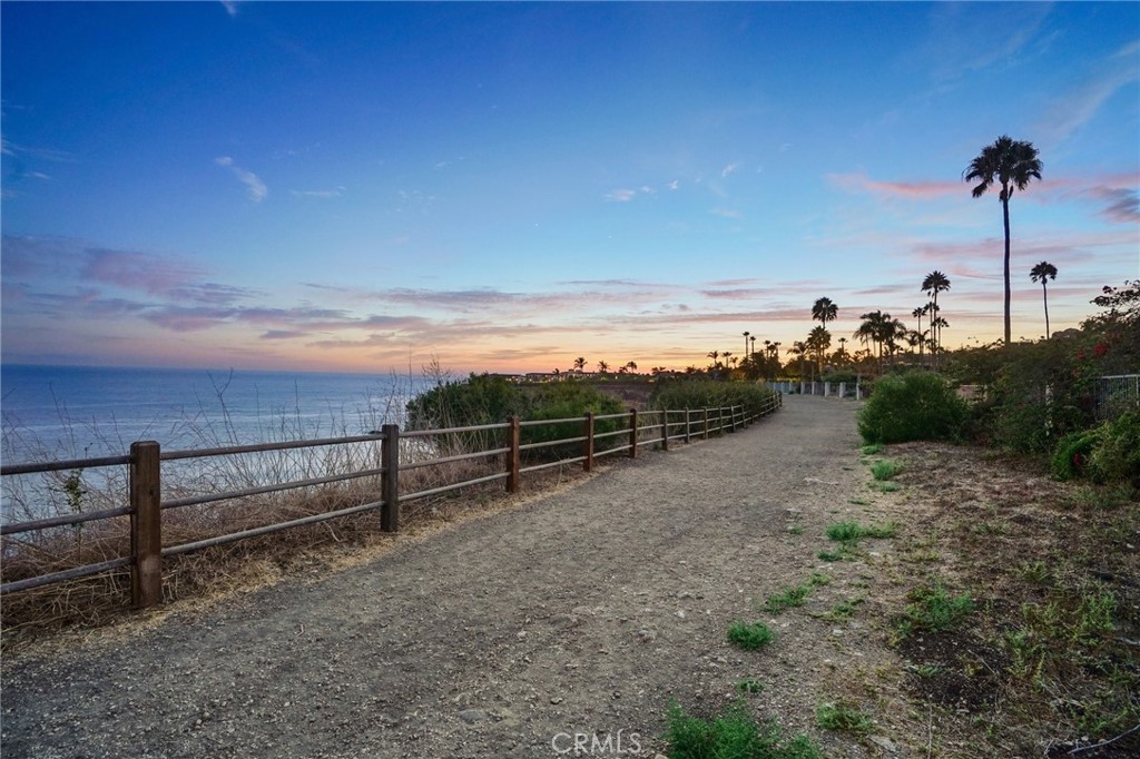 32709 Seagate H Property Photo 8