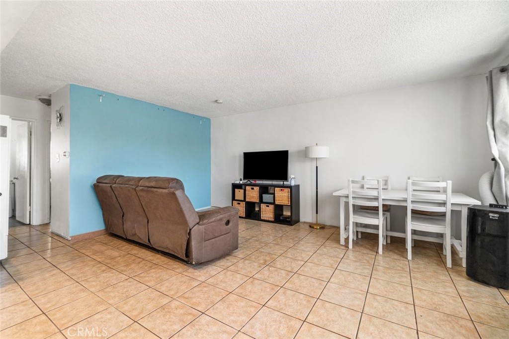 3325 Santa Fe Avenue 110 Property Photo 7