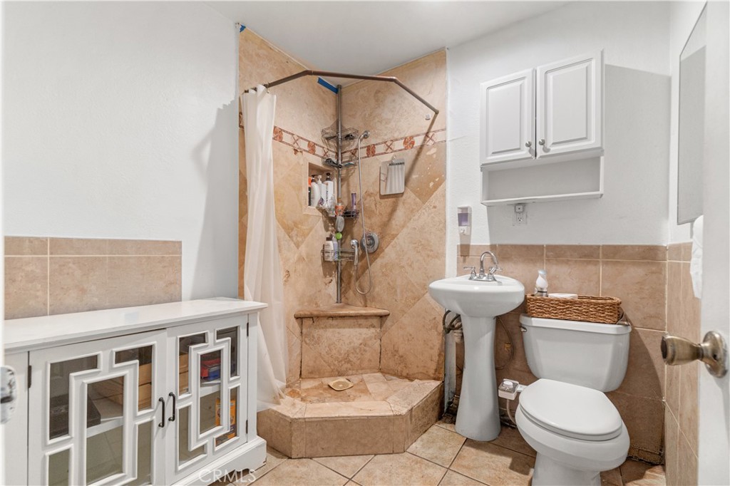 3325 Santa Fe Avenue 110 Property Photo 12