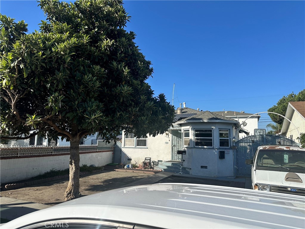 5607 Smiley Property Photo