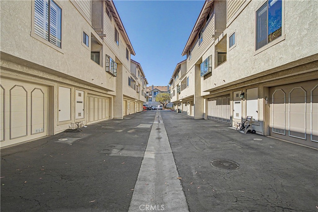2615 Plaza Del Amo 633 Property Photo 29