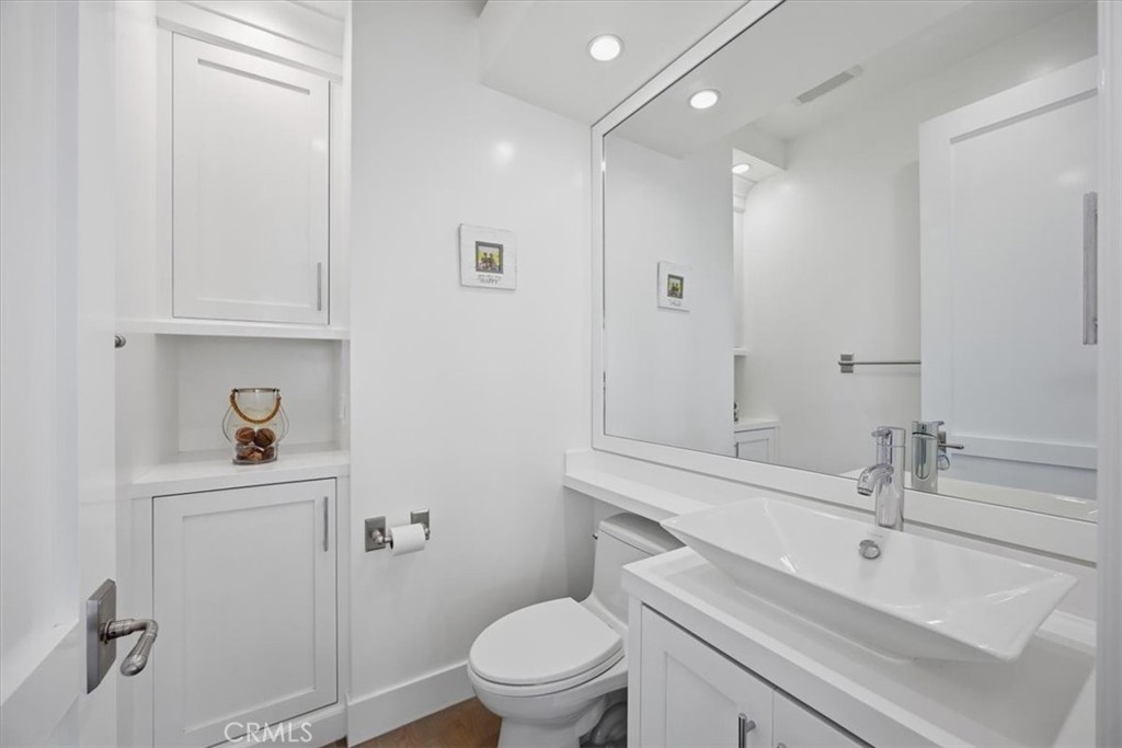 826 18th Street Property Photo 23