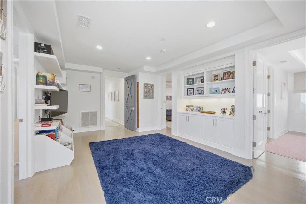826 18th Street Property Photo 44