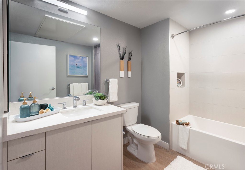 511 S Harbor 428 Property Photo 6