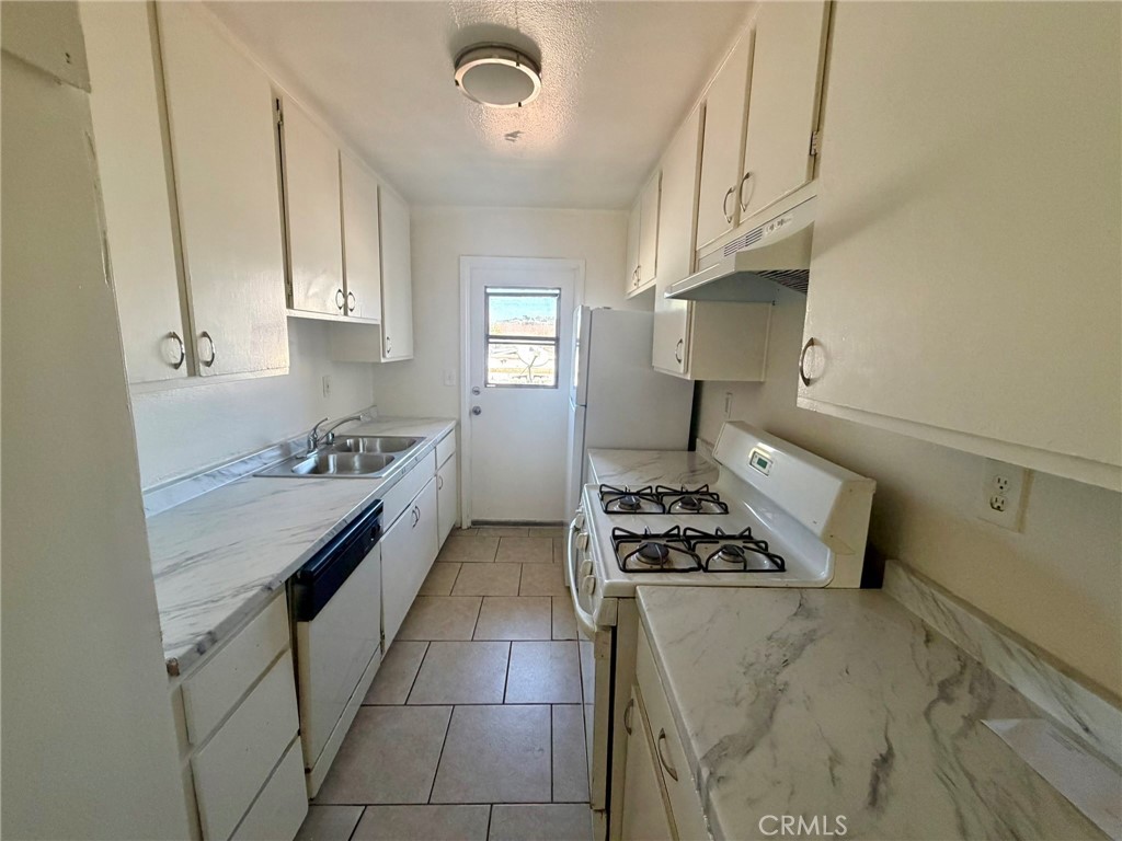 1126 Raymond Avenue Property Photo 9