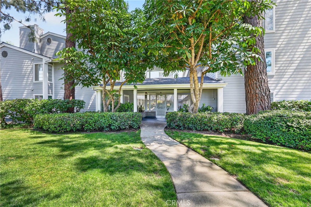 1414 Brett 328 Property Photo 4