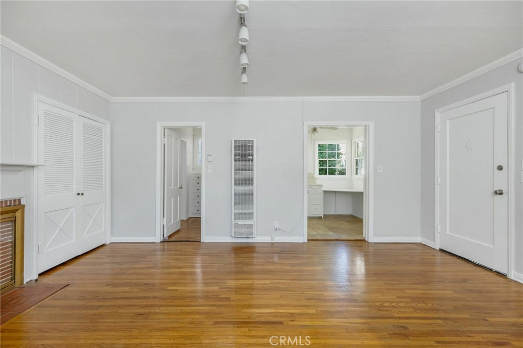 10372 Ashton Avenue Property Photo 5