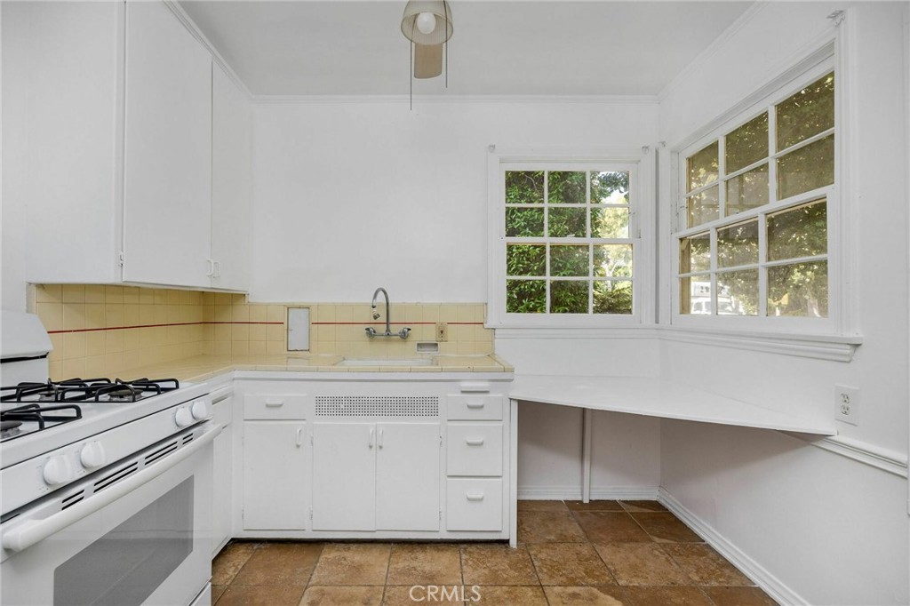 10372 Ashton Avenue Property Photo 8