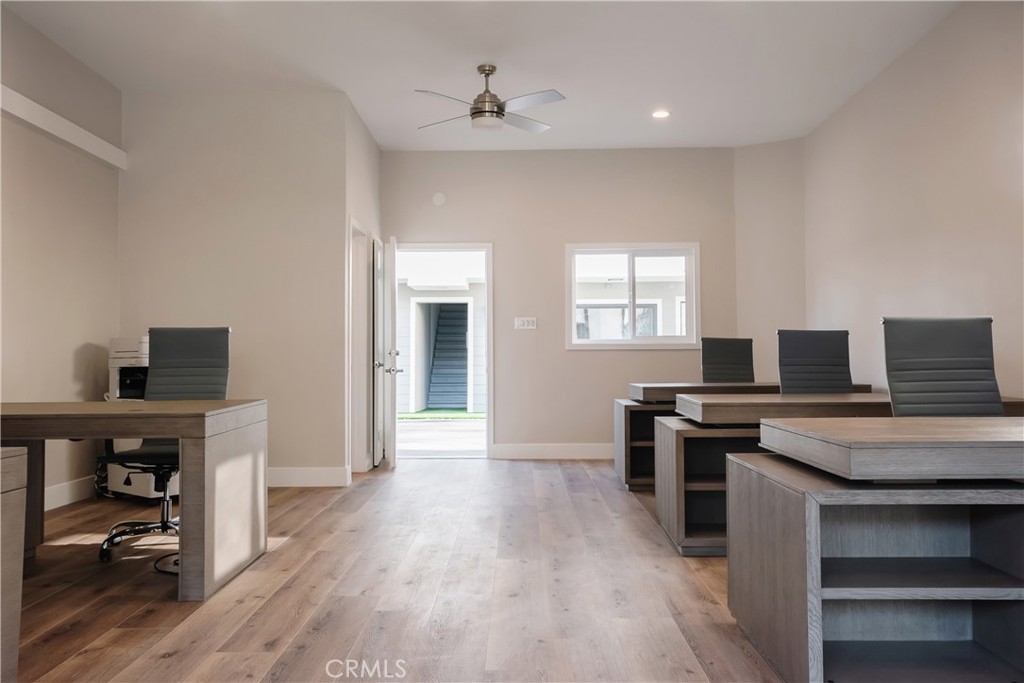 323 Culver Boulevard Property Photo 11