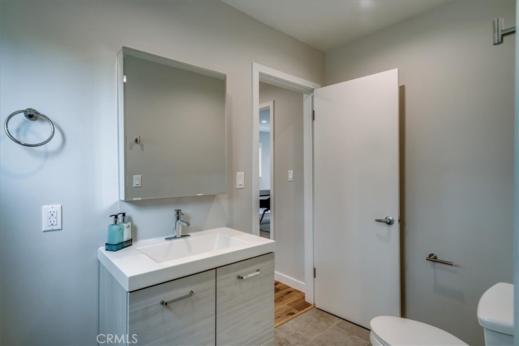 323 Culver Boulevard Property Photo 38