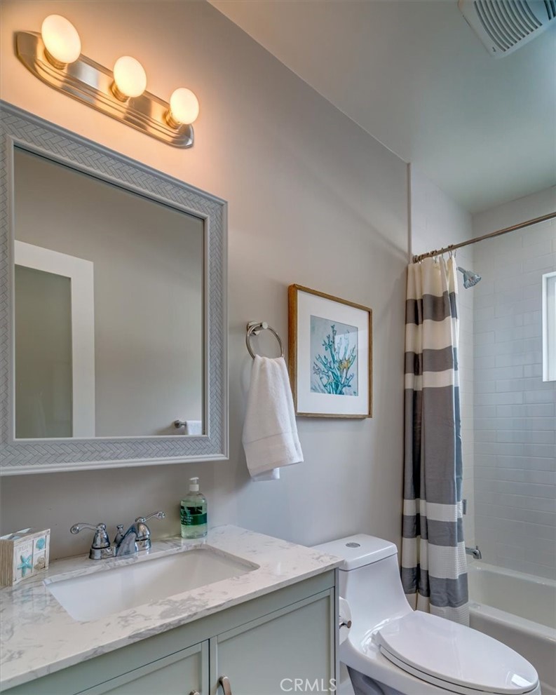 323 Culver Boulevard Property Photo 56