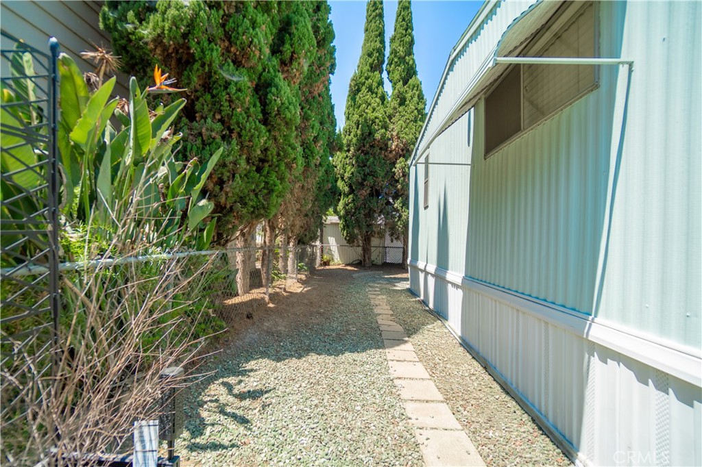 26200 Frampton 32 Property Photo 25