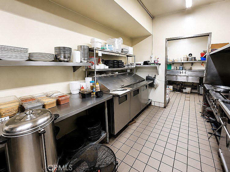 15116 S Western Avenue Property Photo 7
