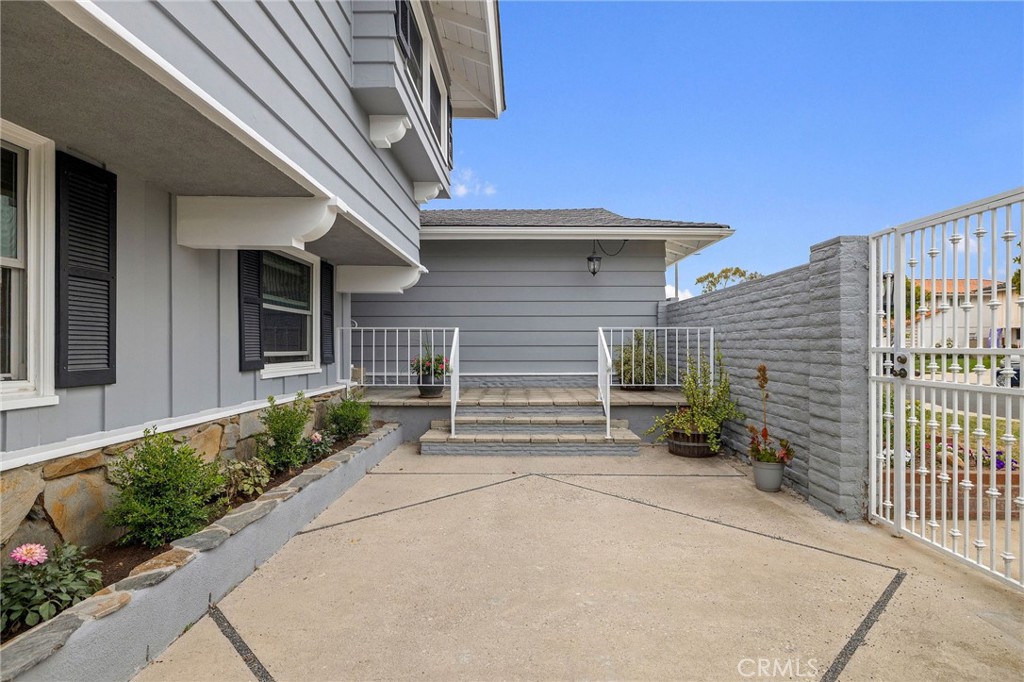 23103 Cerise Property Photo 2