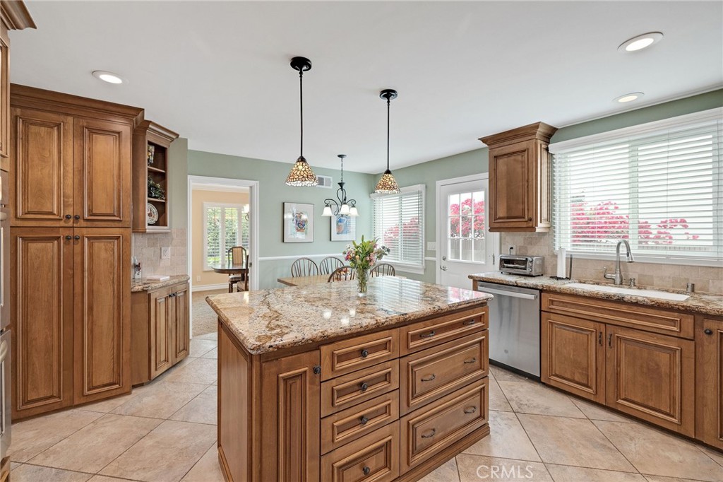 23103 Cerise Property Photo 19