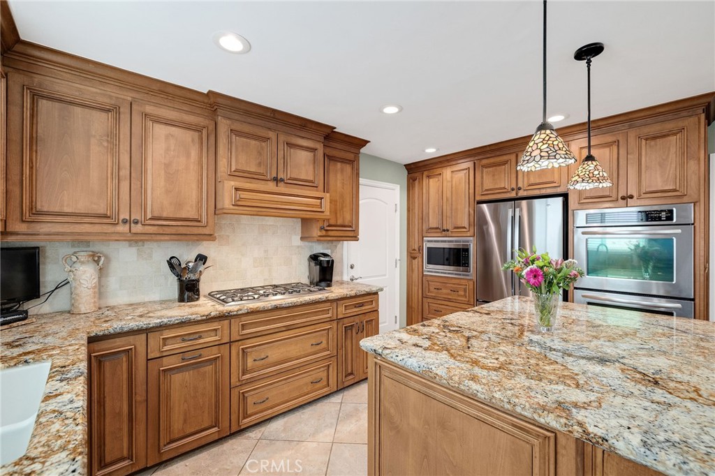 23103 Cerise Property Photo 20