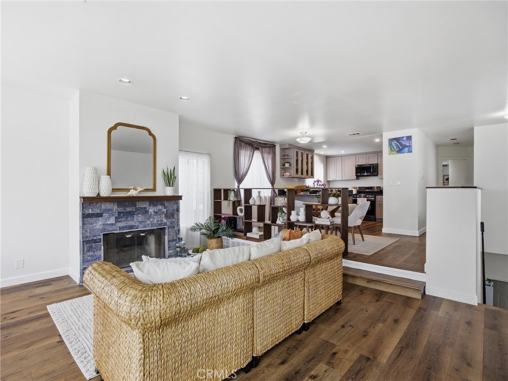 2909 S Pacific Avenue Property Photo 1