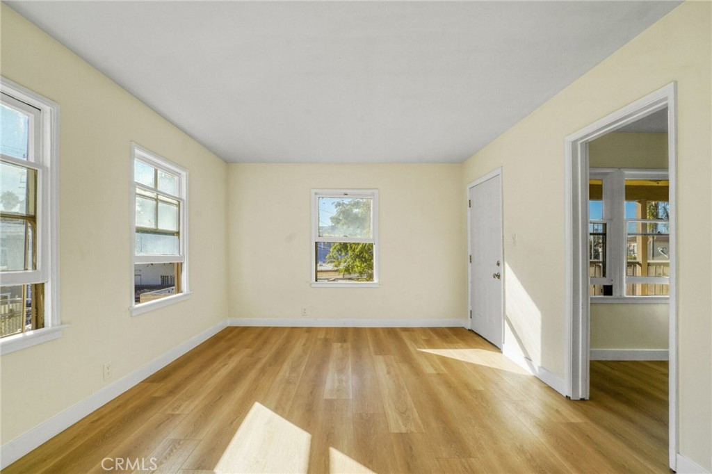 1922 Locust Property Photo 6