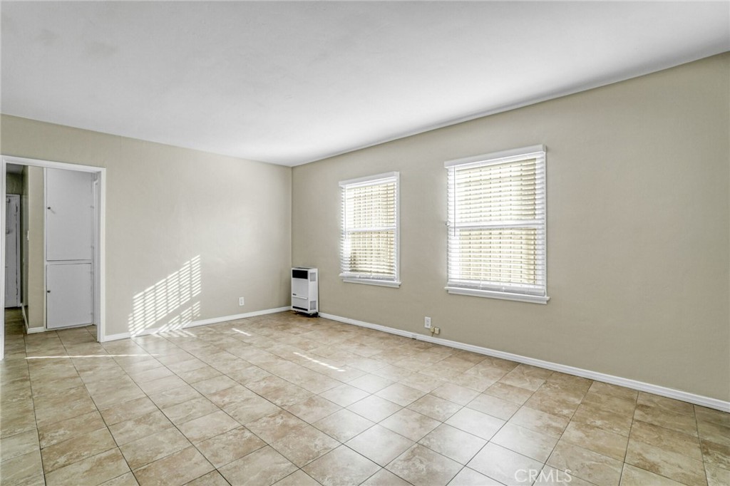 1922 Locust Property Photo 8