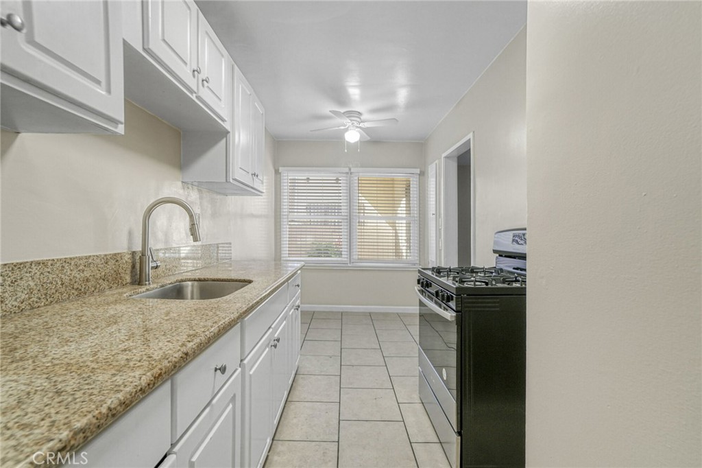 1922 Locust Property Photo 9