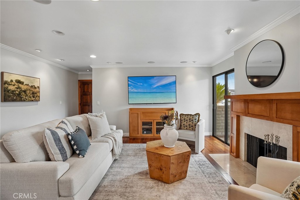 1447 Manhattan Beach Boulevard A Property Photo 4