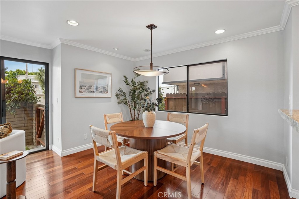 1447 Manhattan Beach Boulevard A Property Photo 8