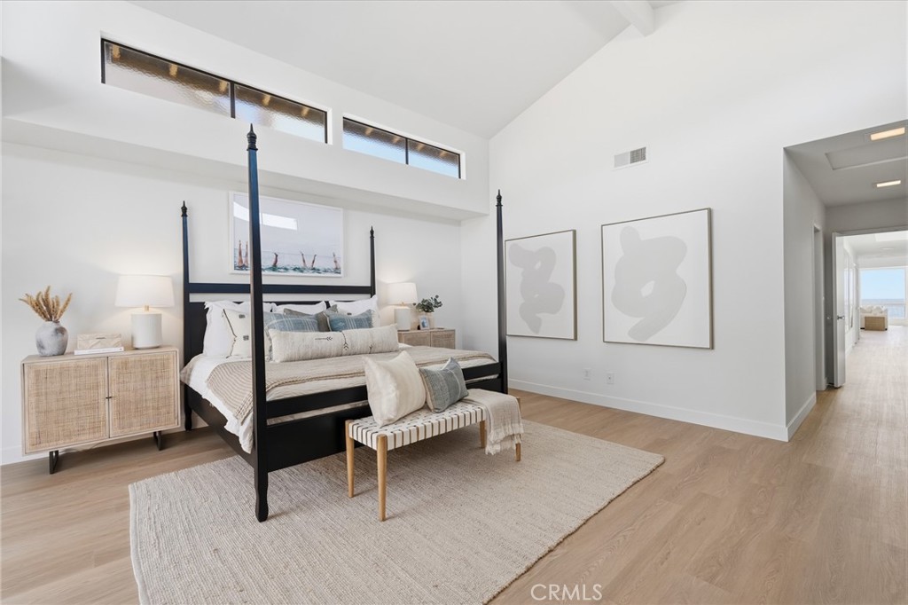 2516 The Strand Property Photo 9