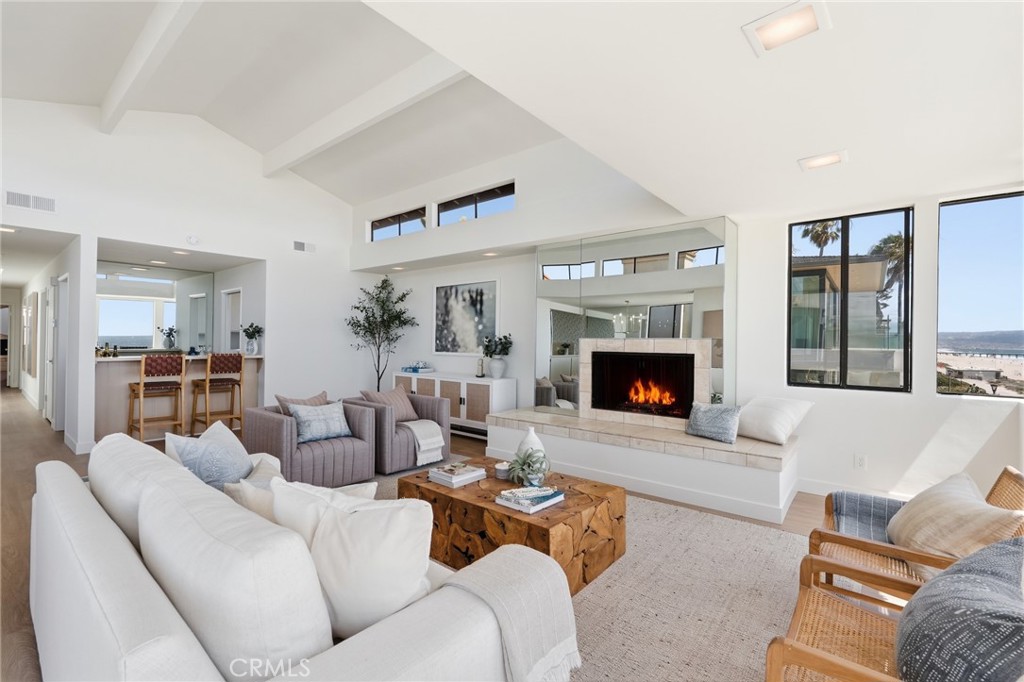 2516 The Strand Property Photo 25