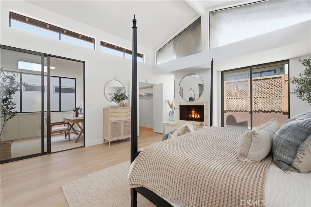 2516 The Strand Property Photo 38