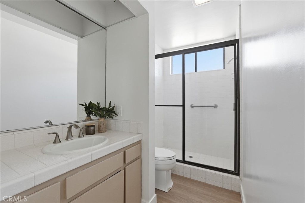 2516 The Strand Property Photo 46