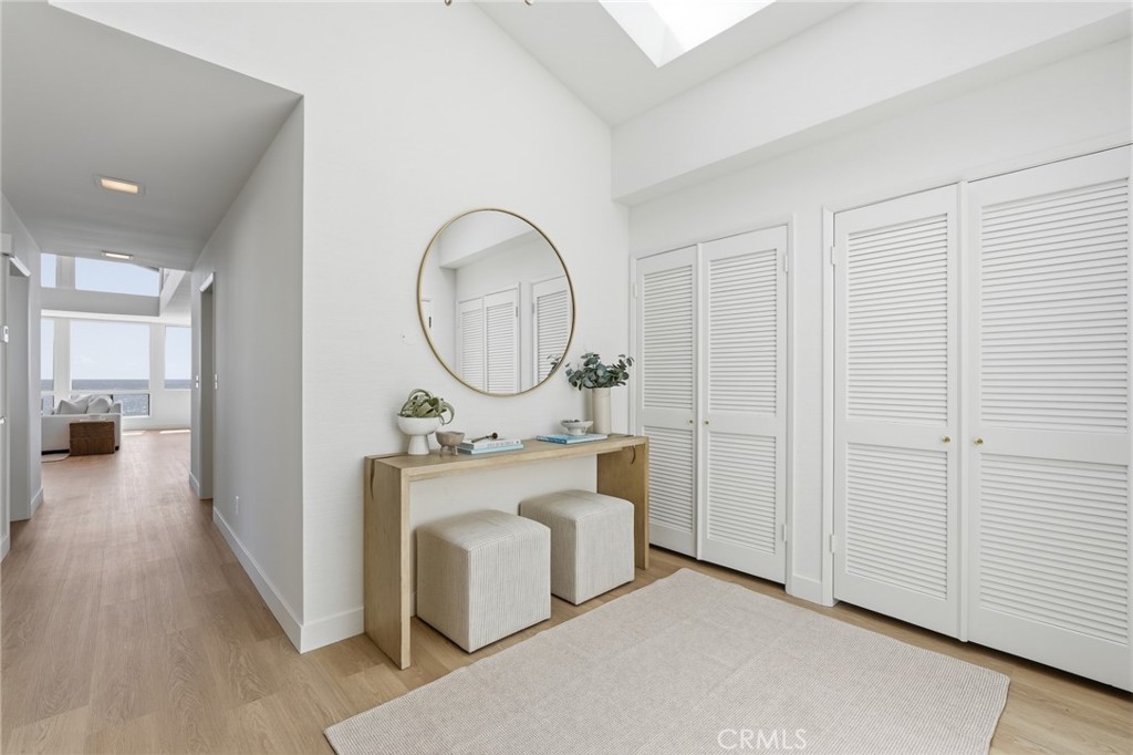 2516 The Strand Property Photo 48