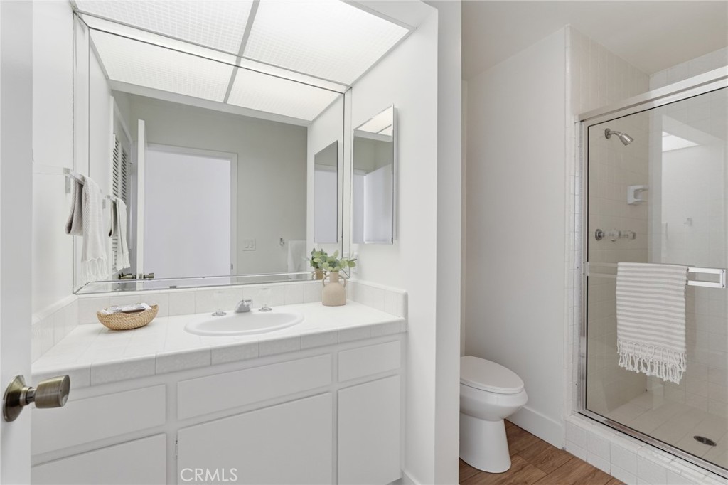 2516 The Strand Property Photo 62