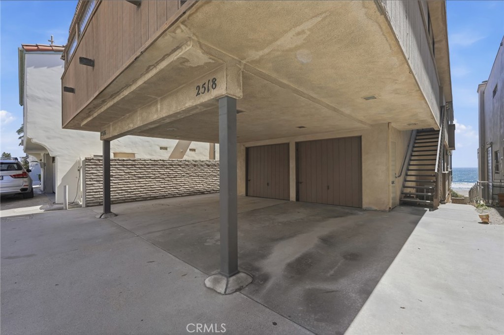 2516 The Strand Property Photo 71