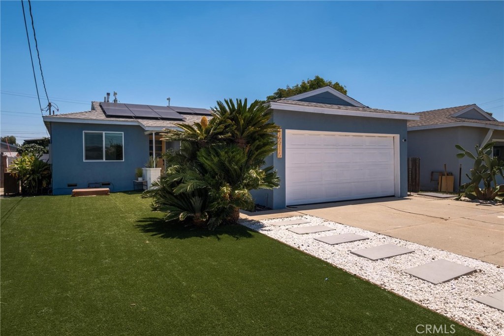 16916 S Catalina Property Photo 1
