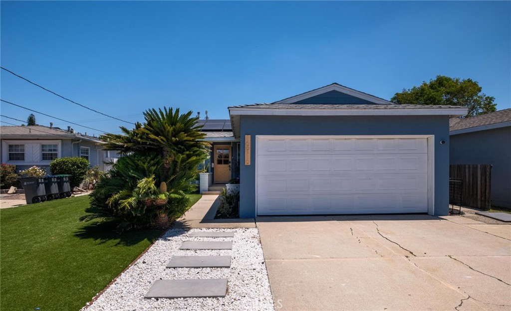 16916 S Catalina Property Photo 3