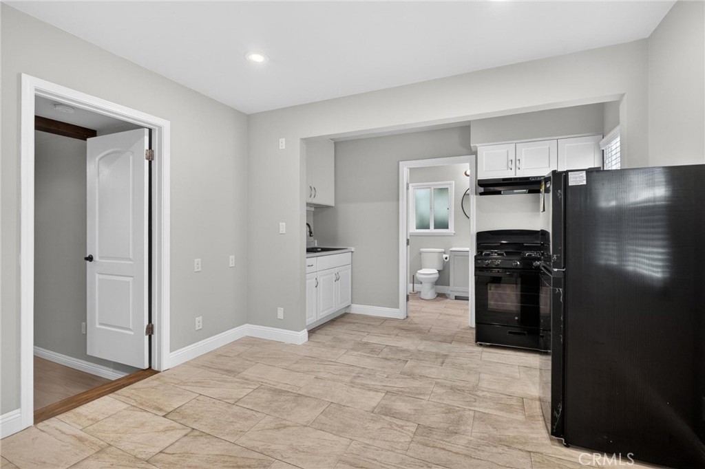 610 E Fairview Boulevard 3/4 Property Photo 3