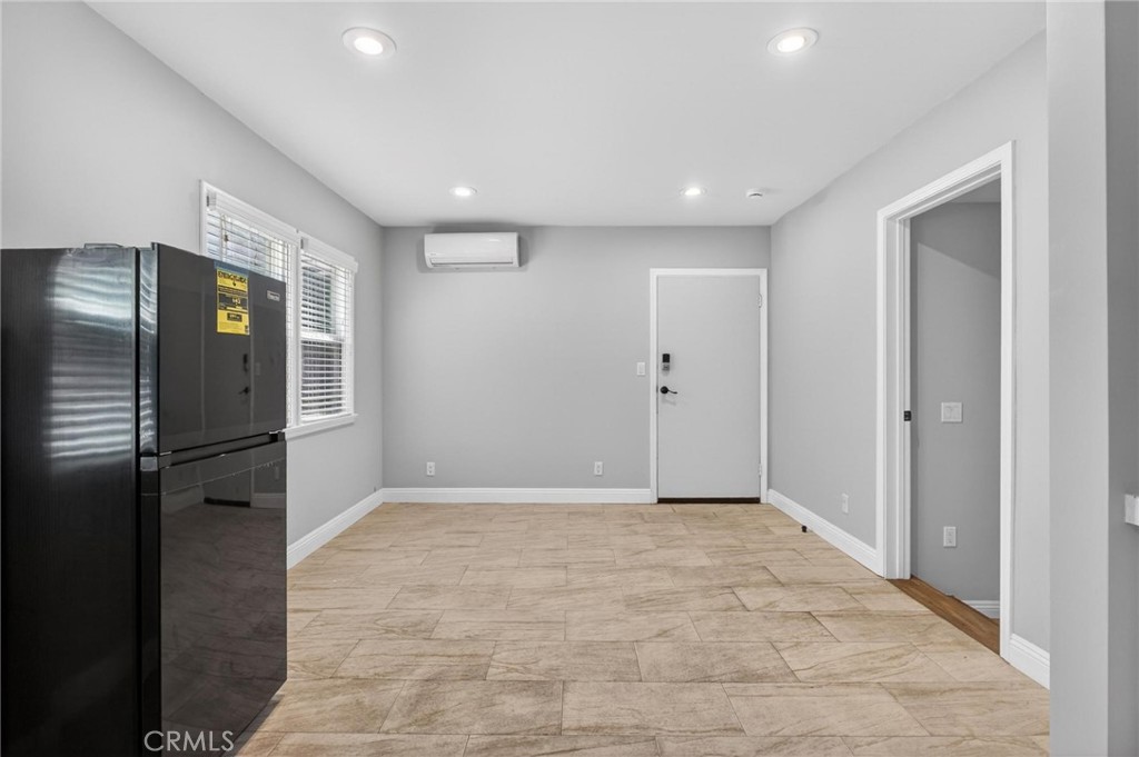 610 E Fairview Boulevard 3/4 Property Photo 5