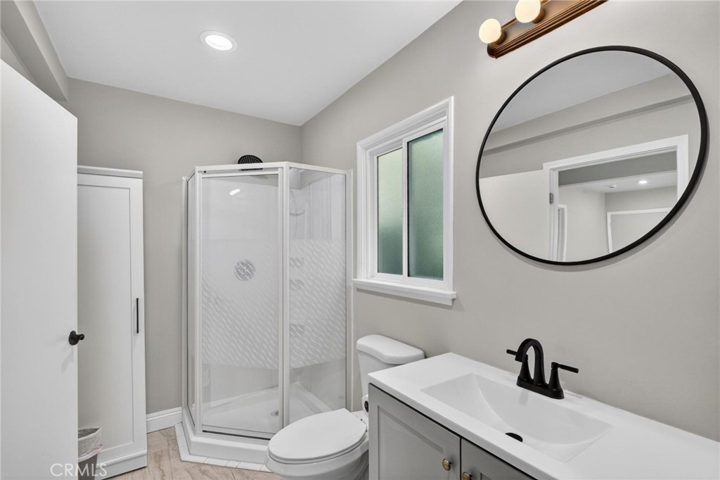 610 E Fairview Boulevard 3/4 Property Photo 8