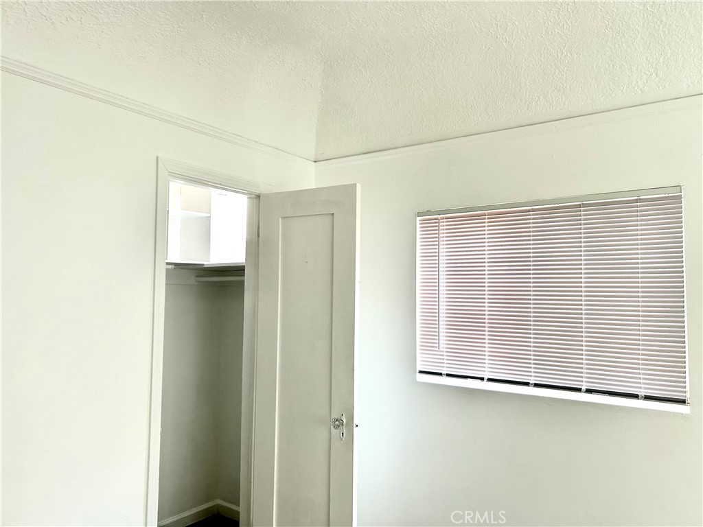 212 South Lake St. Property Photo 6