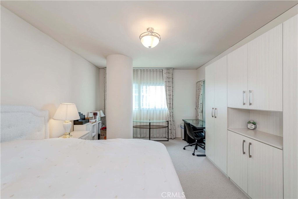 13650 Marina Pointe Drive 1506 Property Photo 14