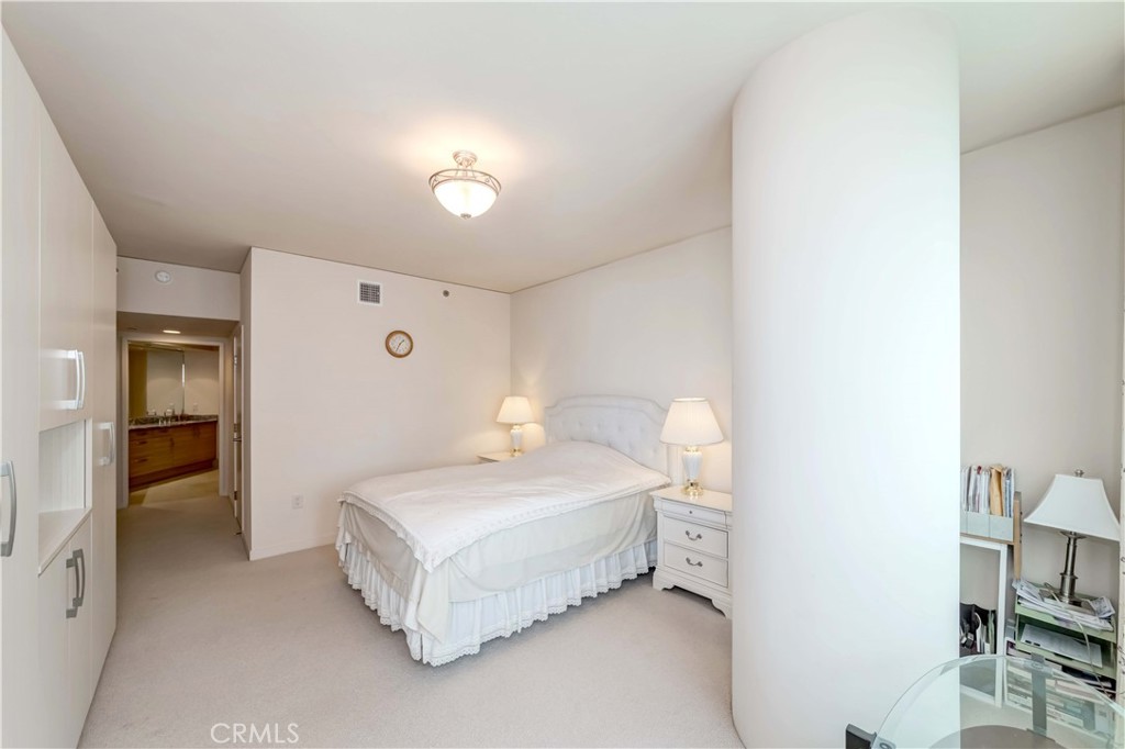 13650 Marina Pointe Drive 1506 Property Photo 15