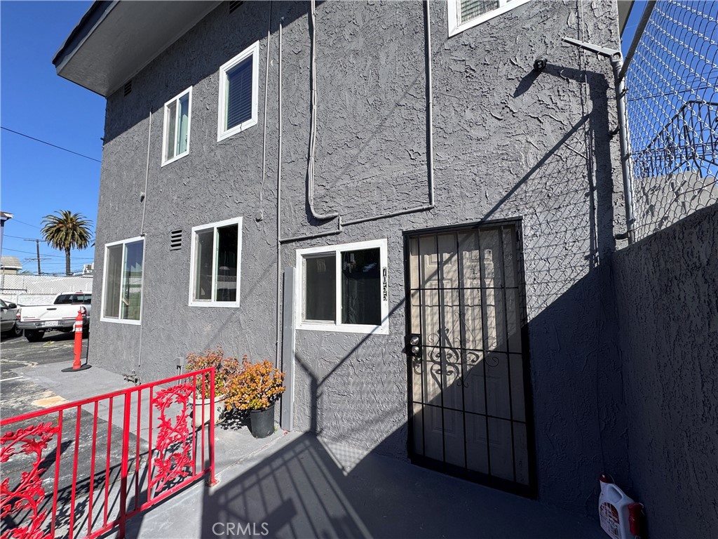 7051 3rd Property Photo 4