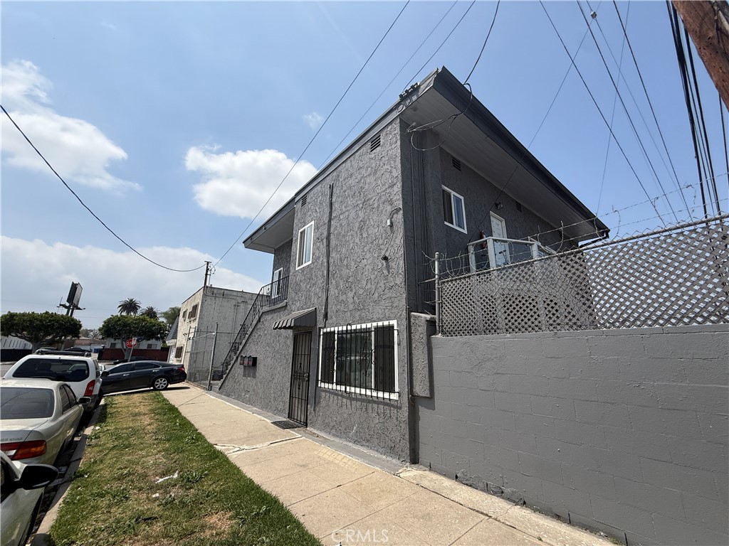 7051 3rd Property Photo 8